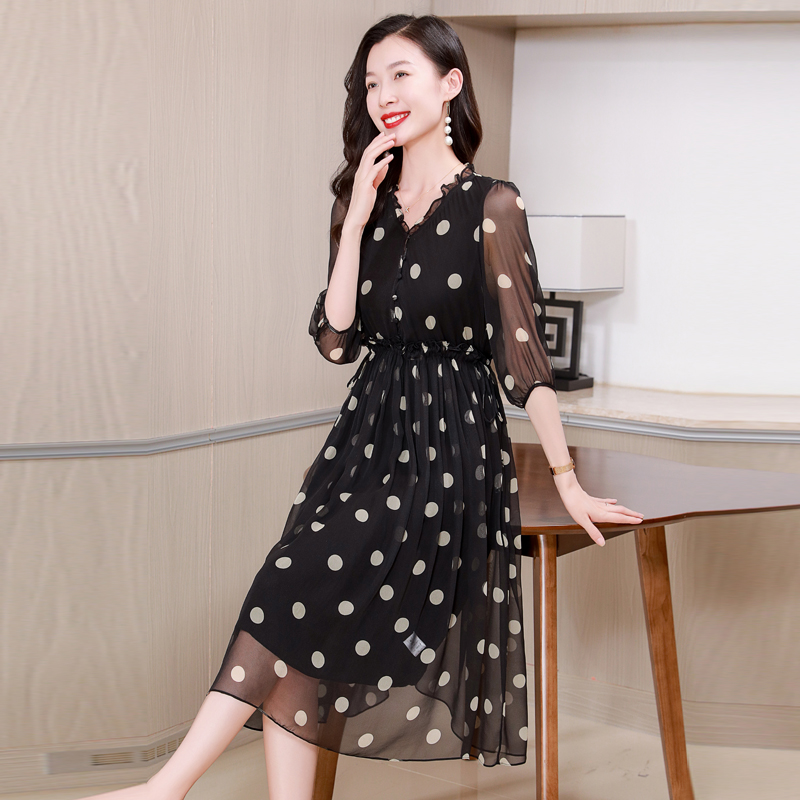 欧货黑色洋气连衣裙裙子女夏新款v领小众设计法式薄纱圆点长裙