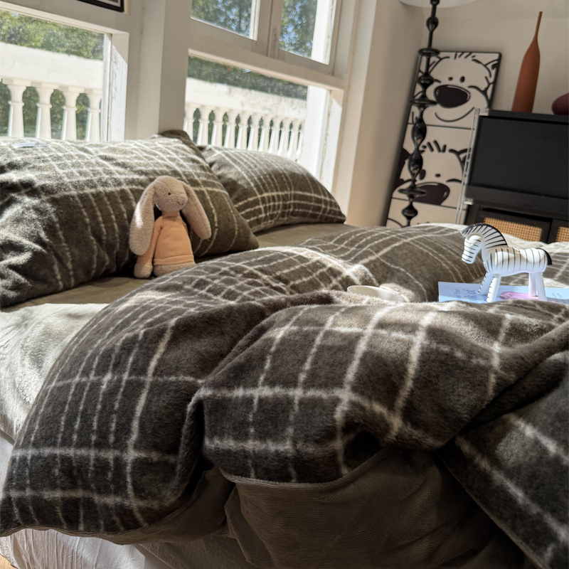 易安阁ins冬季加厚A版仿羊绒B版牛奶绒竖条绿保暖四件套1.5m1.8米