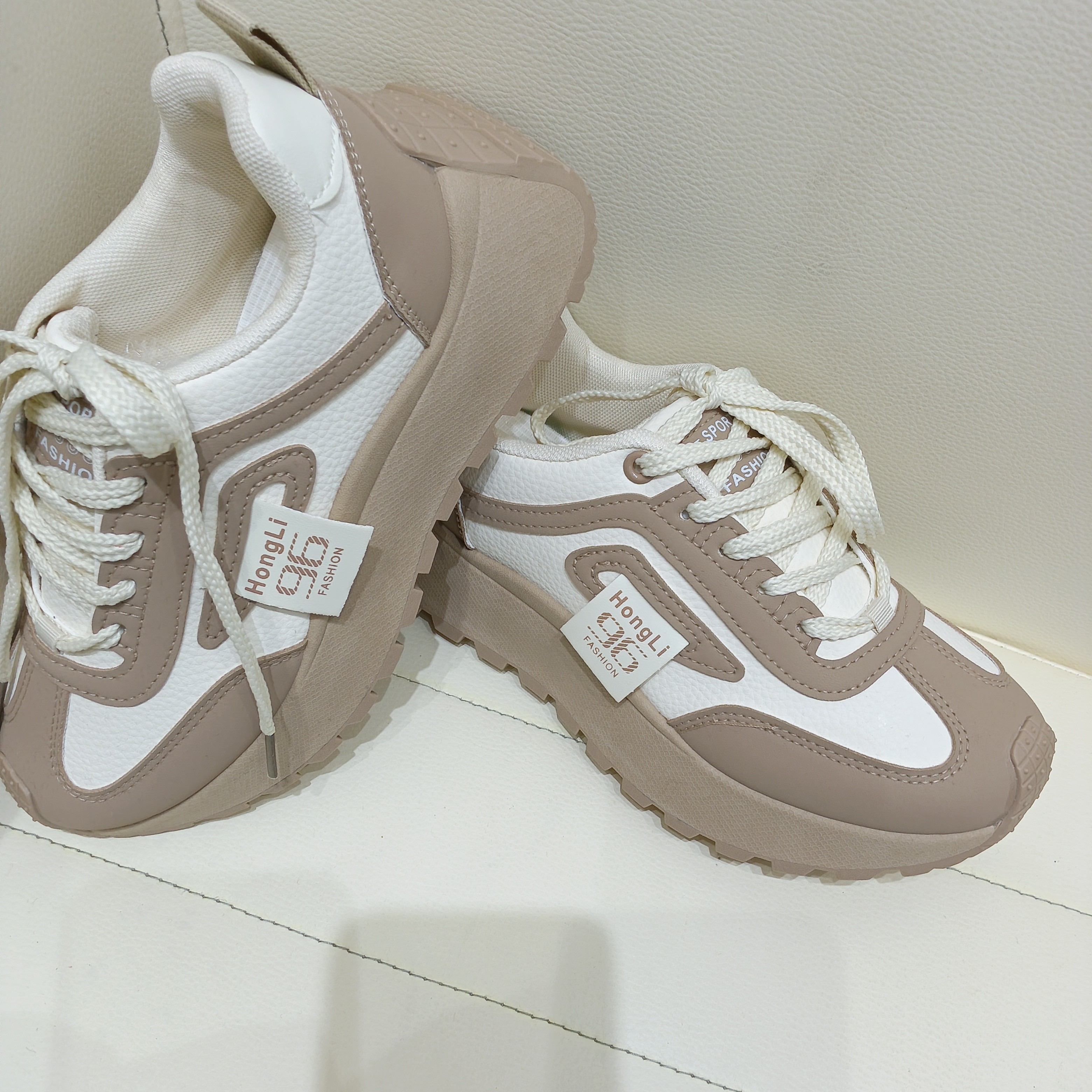 透气防水时尚休闲鞋浅口拼接加绒阿甘鞋厚底小众增高