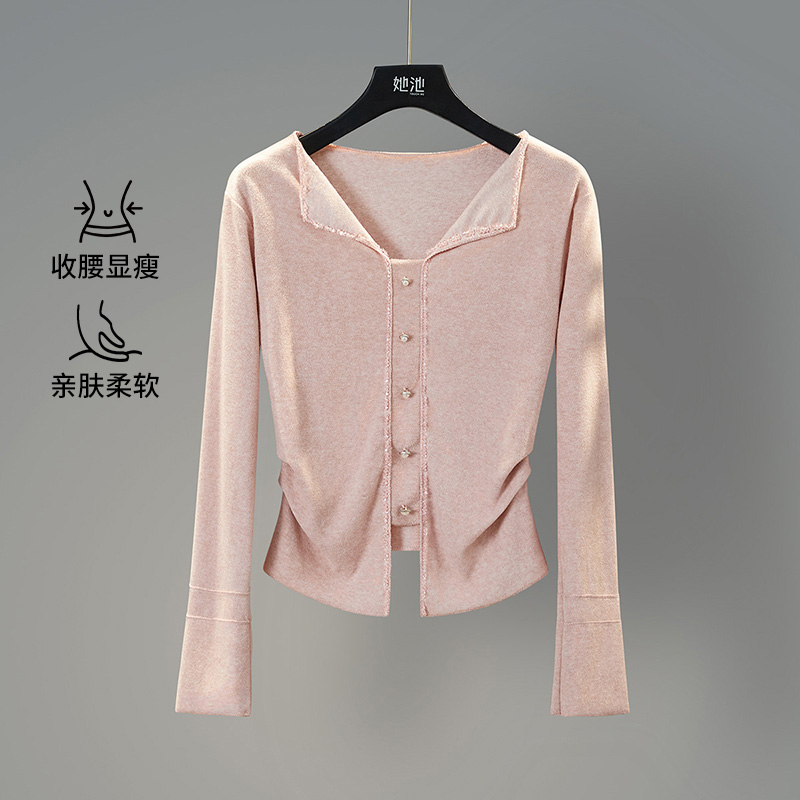 她池2025冬装新款女装时尚温柔风套头纯色翻领打底衫T43B4343E