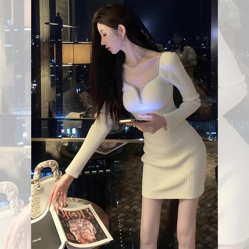 漂亮出片衣服高级感内搭后妈包臀裙女秋冬气质高贵打底针织连衣裙