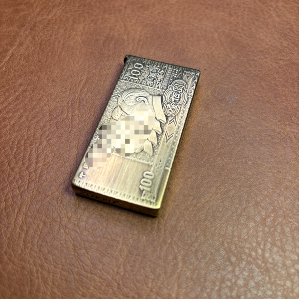 升降机百元大钞造型纯铜浮雕超薄密封内胆男士防风打火机