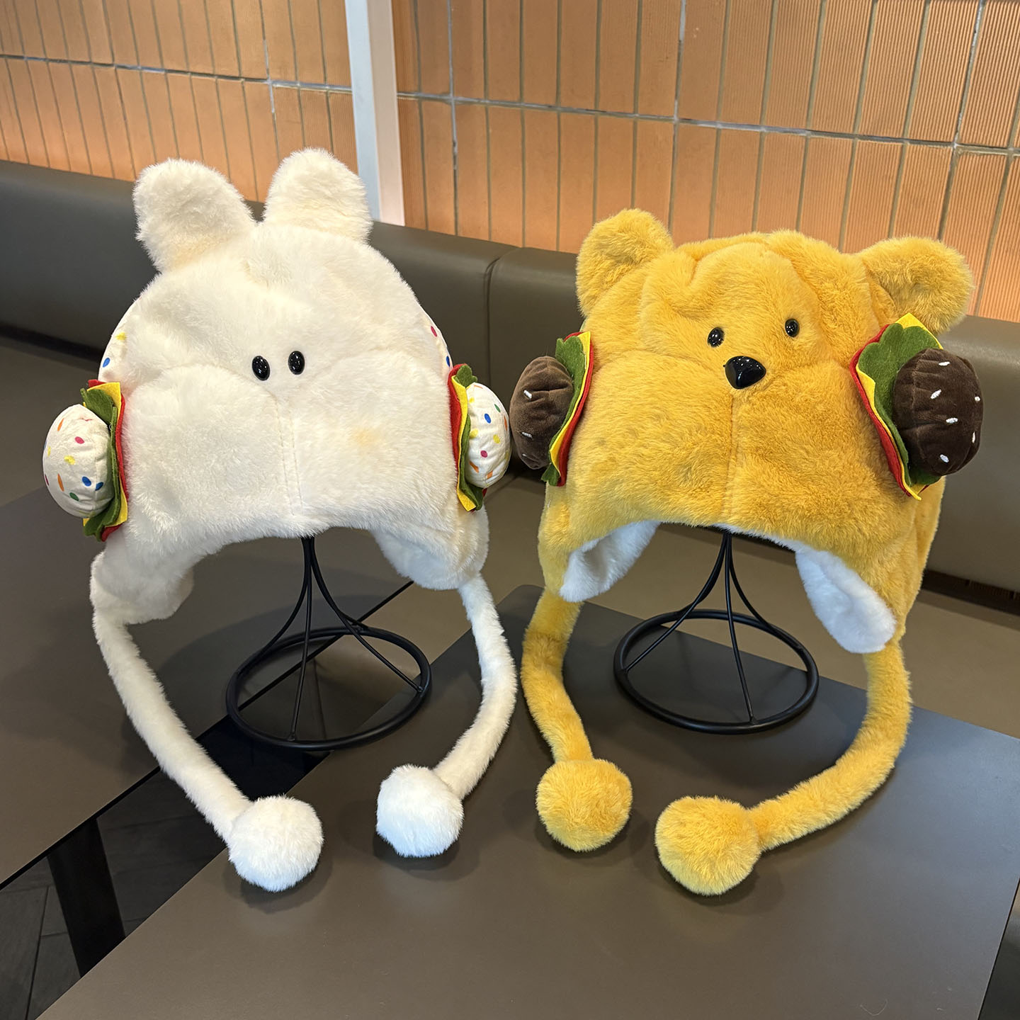 可爱汉堡小熊毛绒帽子女秋冬加绒加厚保暖大头围显脸小护耳雷锋帽