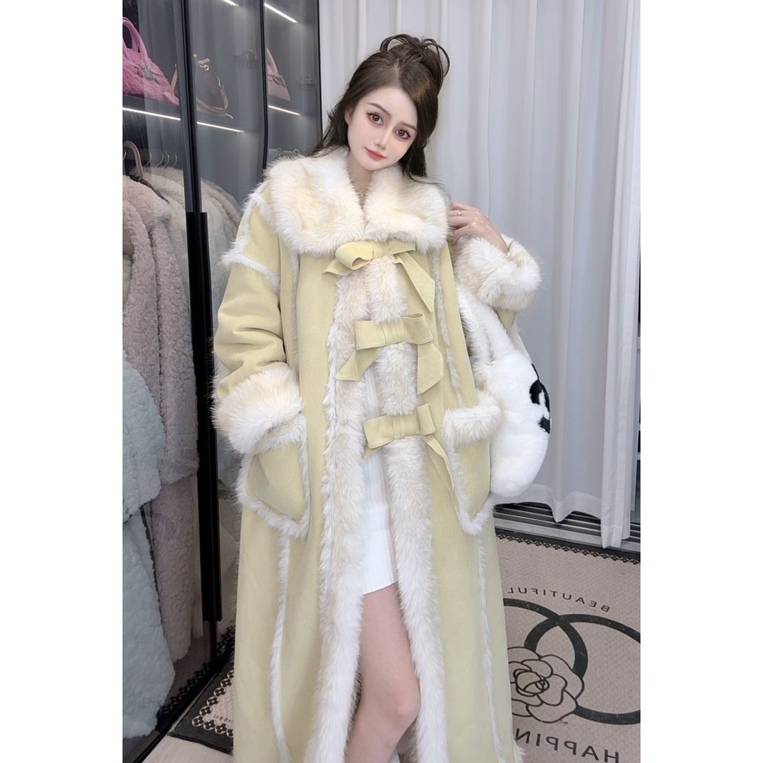 2025秋冬新款高级气质流行蝴蝶结加厚加绒宽松轻奢落肩袖毛毛大衣