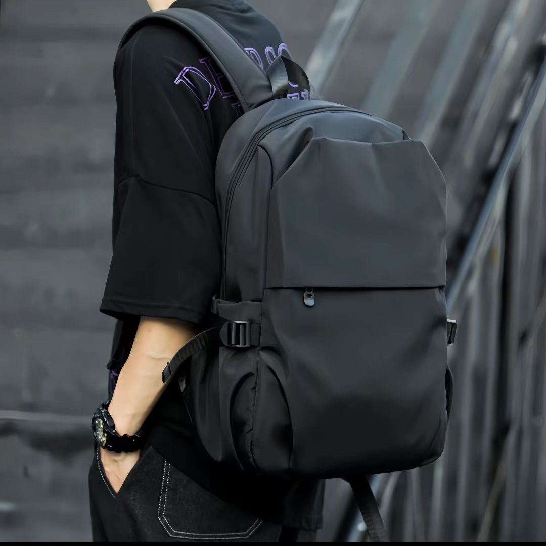 大容量登山双肩包男士背包户外休闲旅行电脑包百搭男款大学生书包