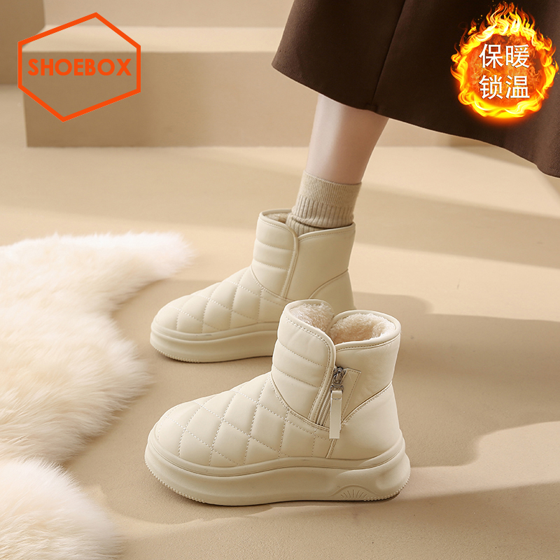 达芙妮集团旗下踩屎感女式雪地靴冬季爆款加绒保暖东北防滑大棉鞋