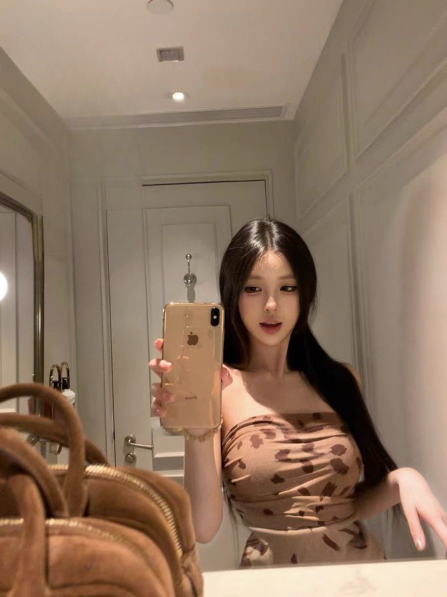 2025年夏季新款小众设计感纯欲辣妹抹胸上衣女性感豹纹丝巾上衣女