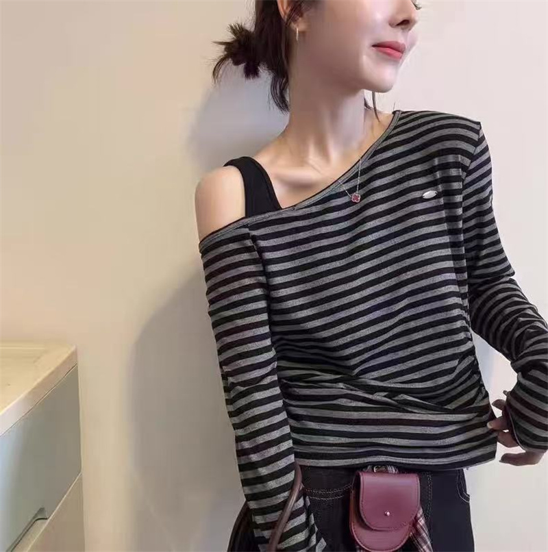 时尚别致一字斜肩条纹T恤上衣2025早秋洋气露肩小衫显瘦减龄上衣