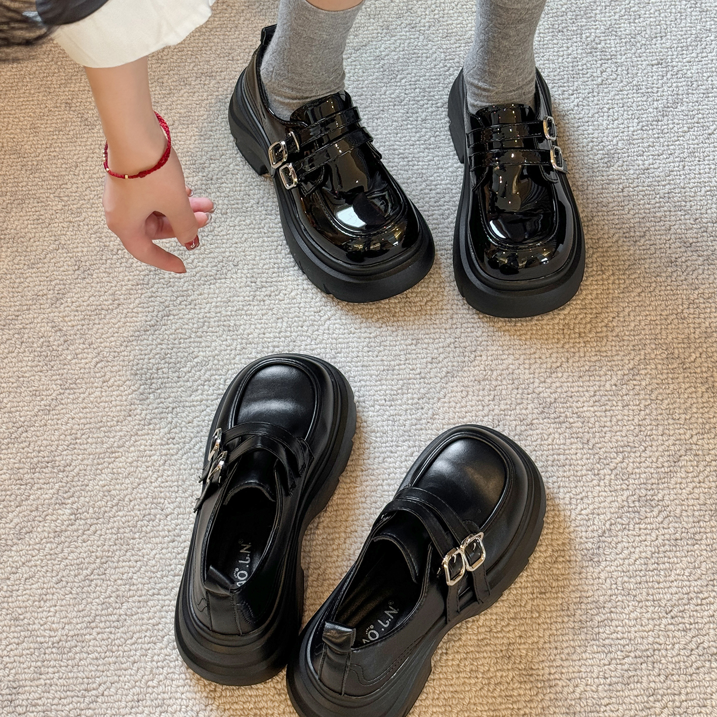 贾不假乐福鞋女款2025新款秋冬学院风纯色百搭厚底配裙子jk小皮鞋