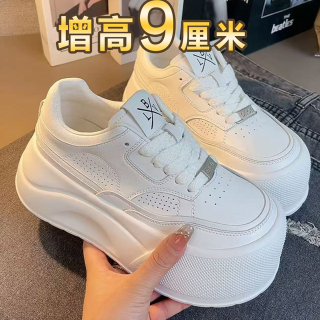 小白鞋女2025年春夏新款超火今年流行爆款厚底鞋增高小个子面包鞋