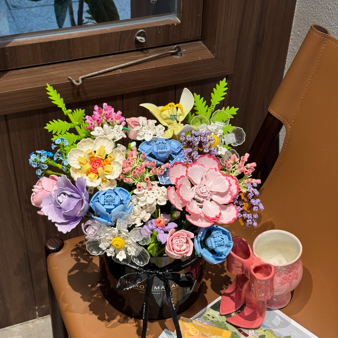 积木花DIY礼盒益智积木花束拼装花束女孩玫瑰永生花朵小颗粒积木