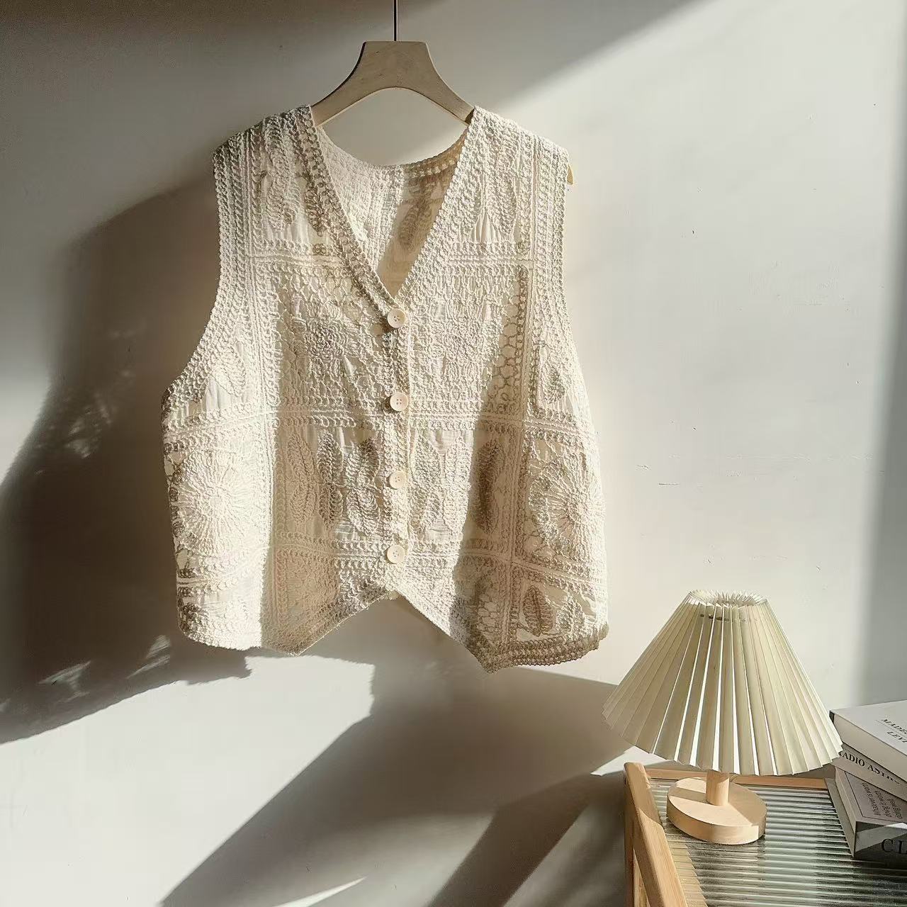 MANXMAN【艺术生】新款V领重工盘绳工艺立体刺绣百搭马甲