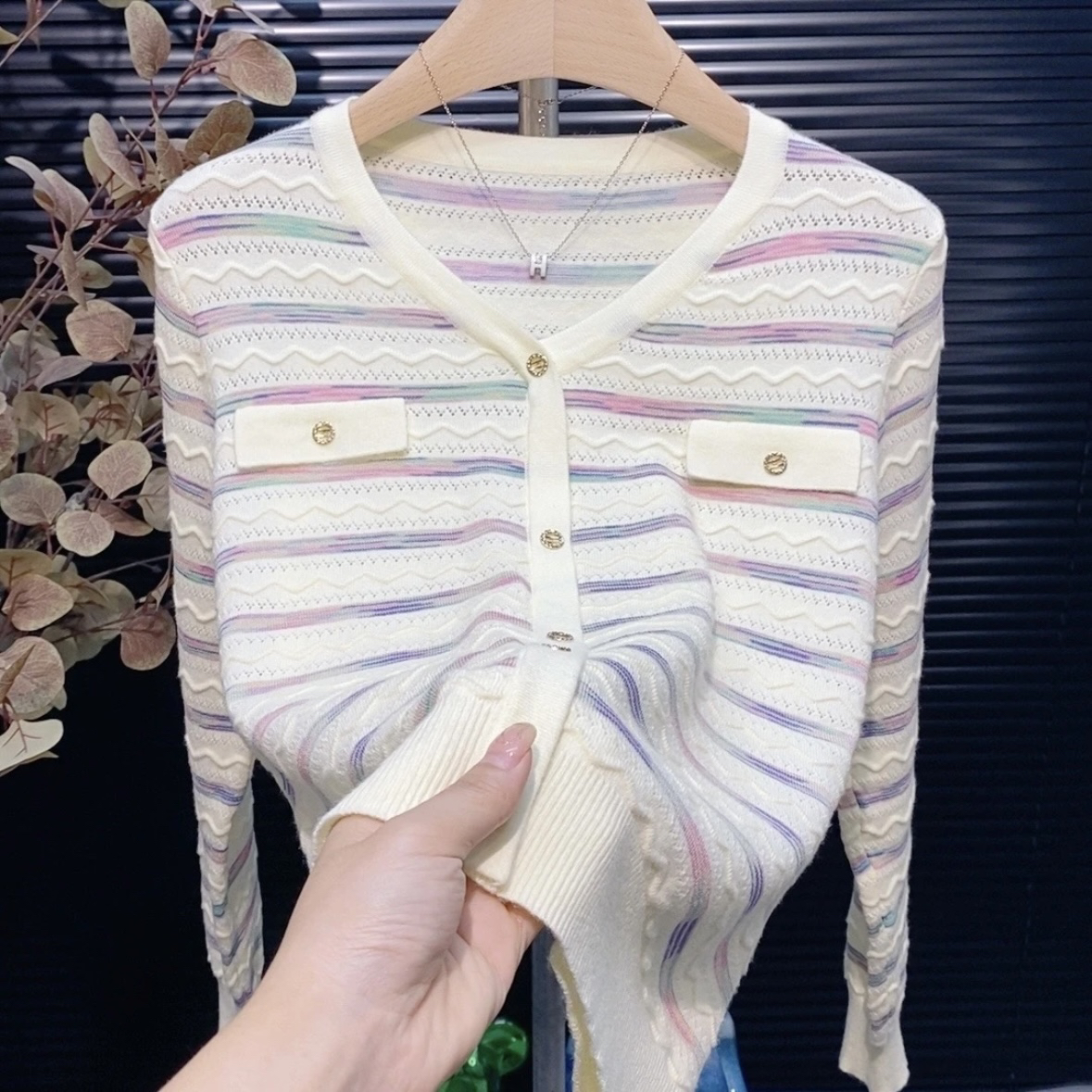 【升级版】2025春秋宽松小香风毛衣针织衫V领显瘦气质法式镂空815