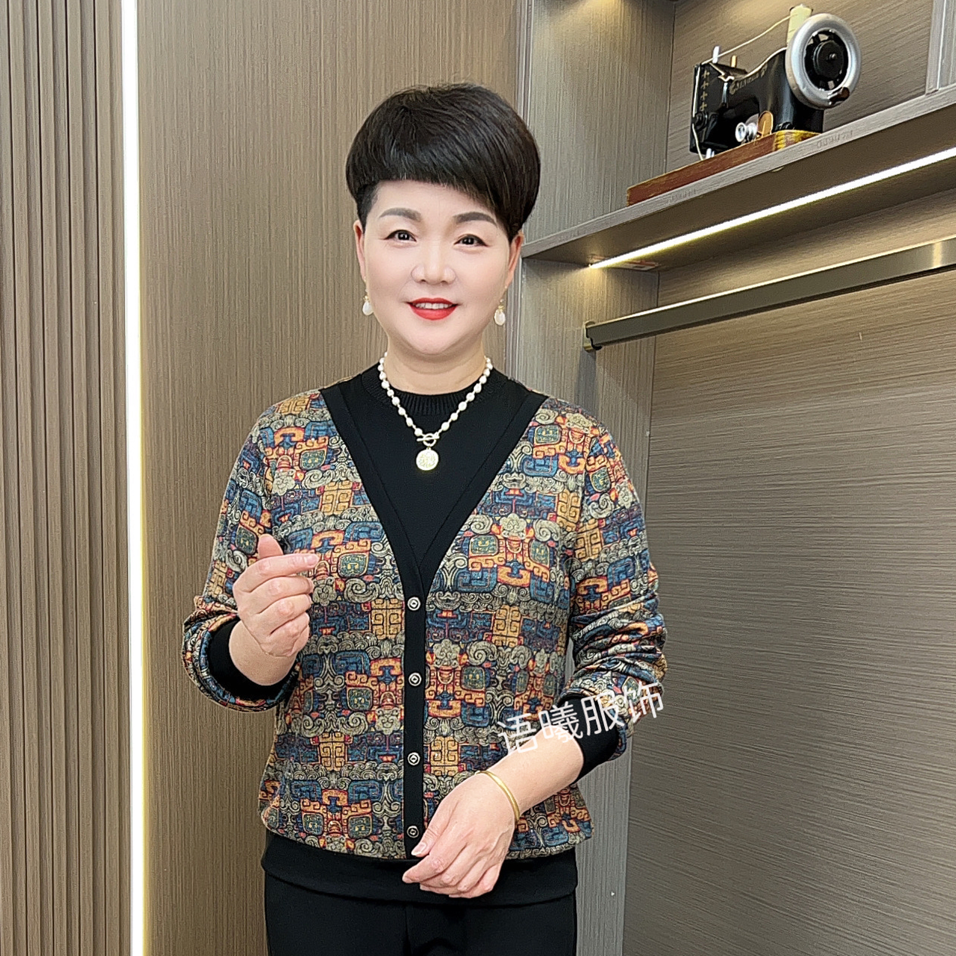 常规款休闲风假两件设计中老年女装秋季百搭洋气长袖小衫F6608