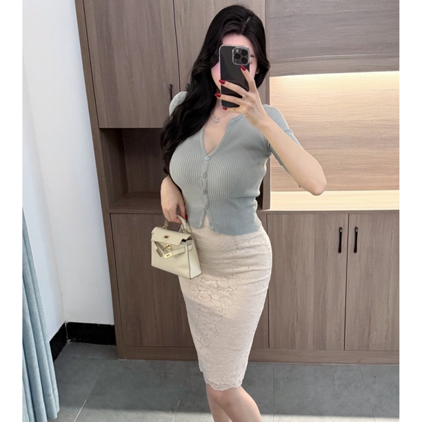 姐感气质蕾丝肌理感半身裙女2025夏季新款纯欲百搭减龄包臀裙