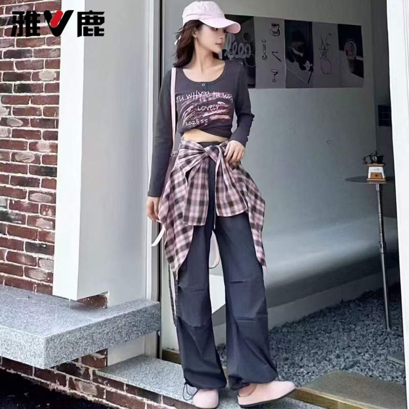 雅鹿休闲时尚套装女秋季新款减龄圆领长袖T恤工装裤三件套
