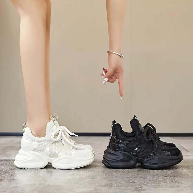 乐凯精品店四季鞋以直播为主