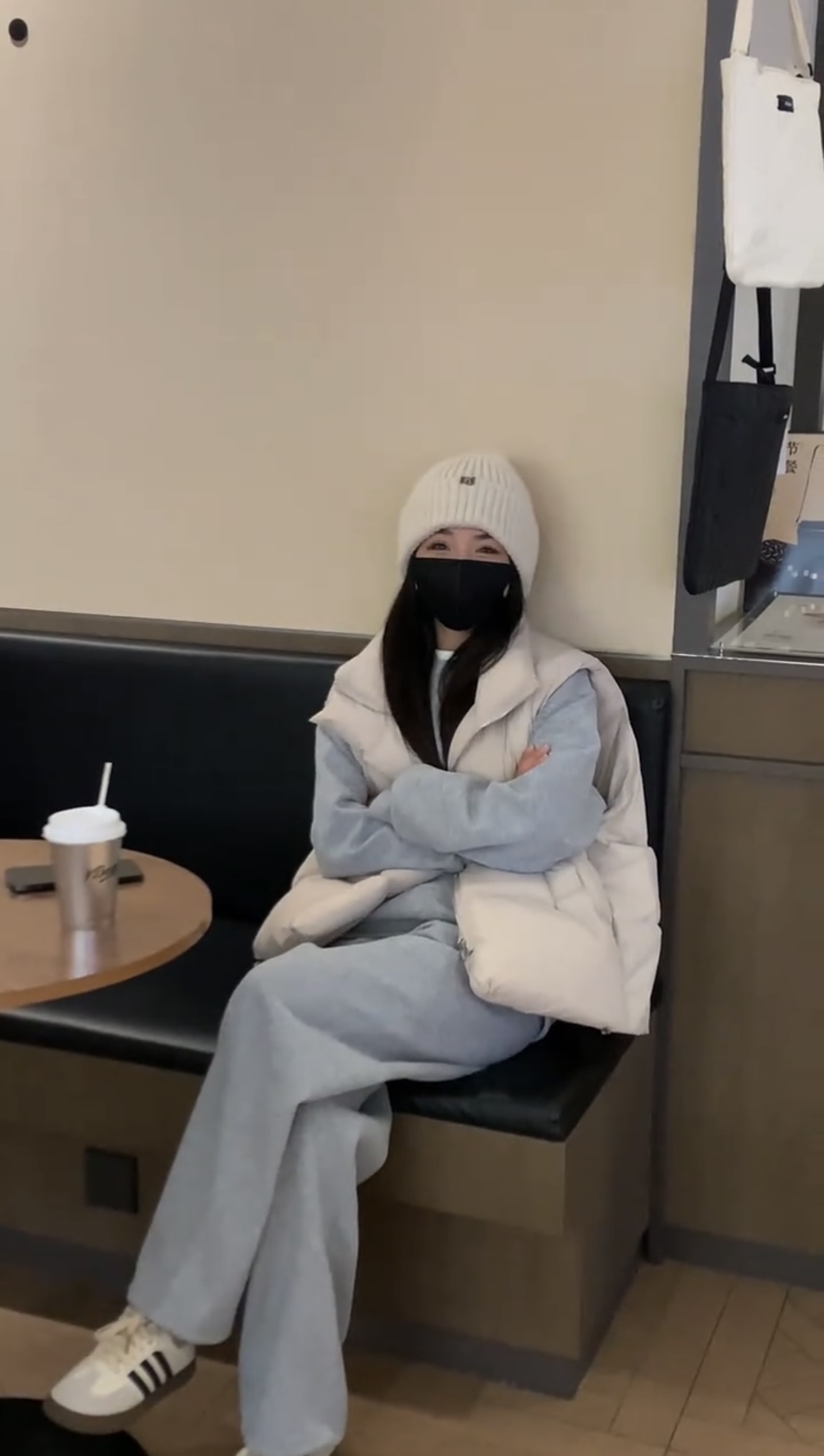 【吴小小专属】羽绒马甲女2025新款宽松白鸭绒立领马夹坎肩外套秋冬