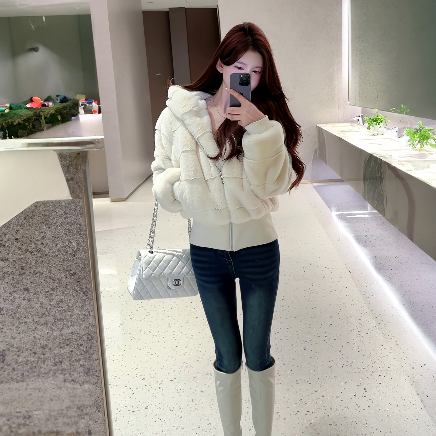 环保水貂毛皮草女短款2025冬季新款连帽加厚小个子毛毛绒外套大衣