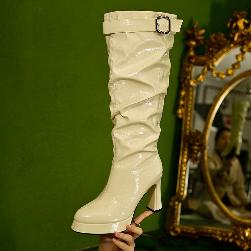 【DUOSI】9公分圆头长筒粗跟白色时装高筒长靴漆皮高跟长筒靴V6593