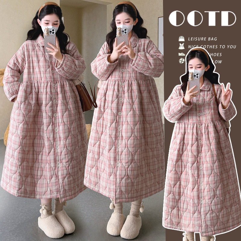 孕妇装秋冬连衣裙2025新款潮妈孕期法式穿搭时尚大码外套棉服秋冬