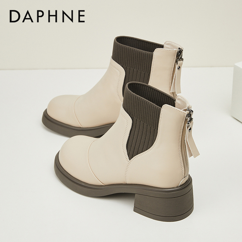 达芙妮切尔西短靴女冬季2025新款弹力袜靴厚底粗跟白色马丁瘦瘦靴
