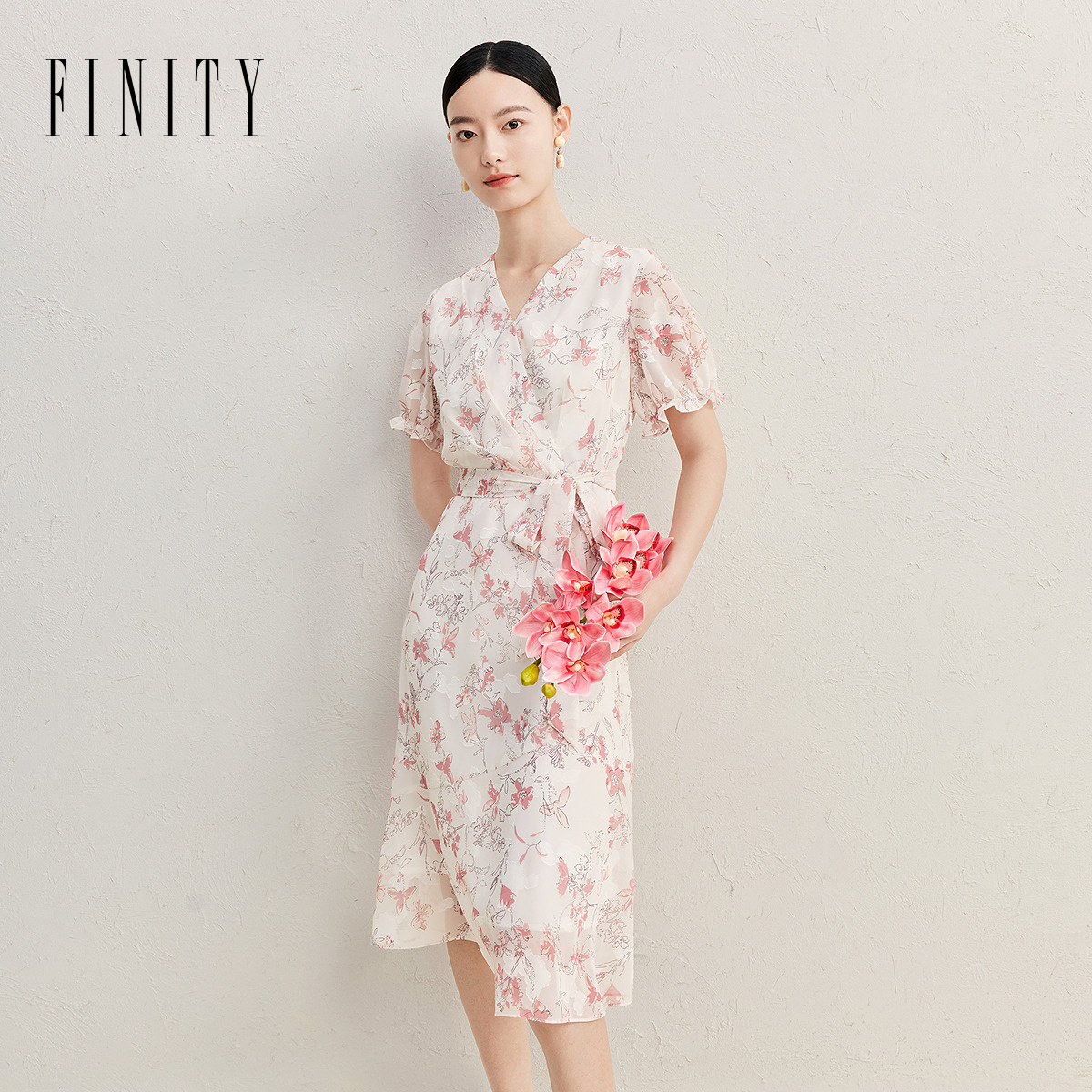 FINITY 连衣裙25年夏季新款简约优雅V领气质印花裙子 F21Y4A26L3