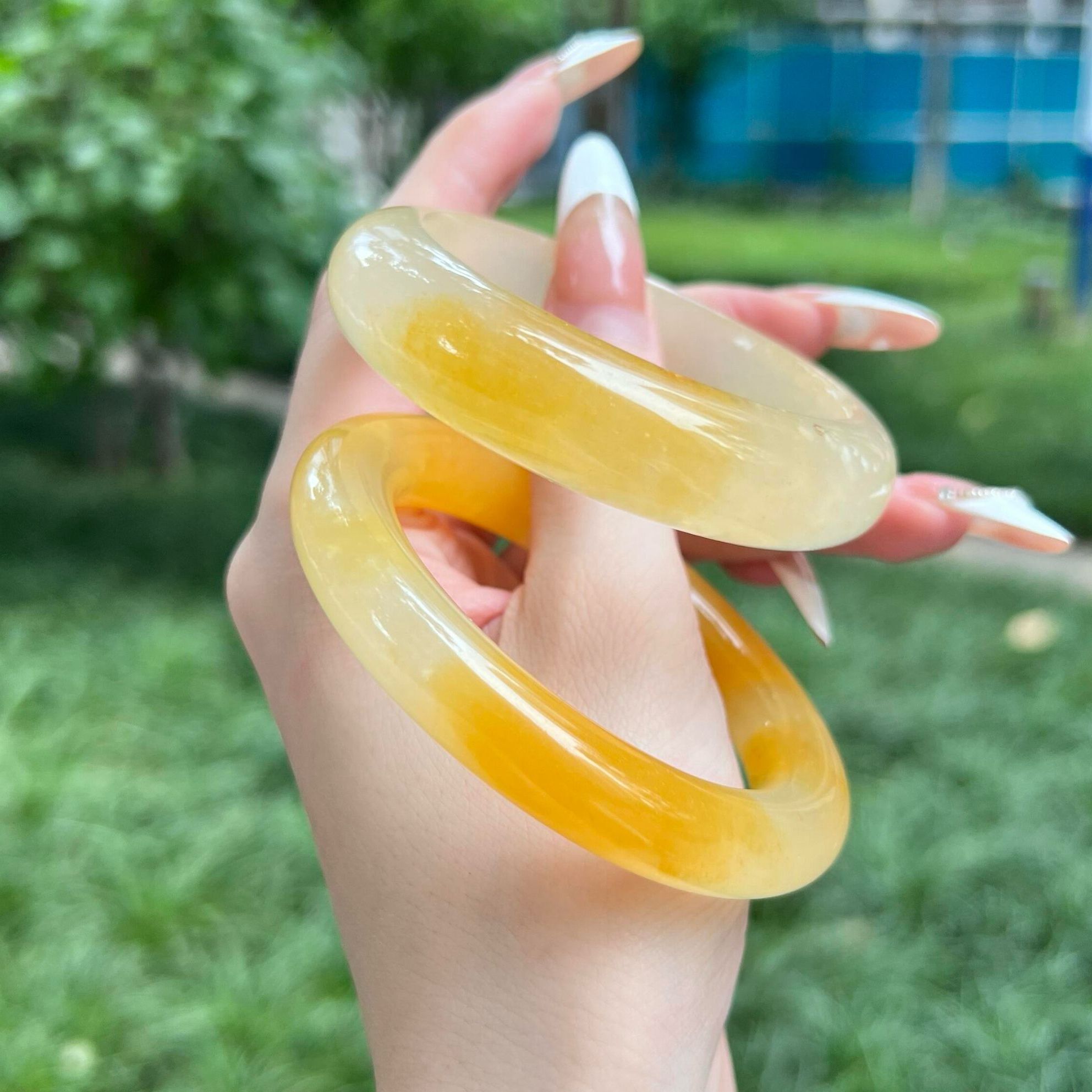 纯天然一口糖手镯高冰黄龙玉手镯正圈香槟金玉手镯石英岩玉送礼物