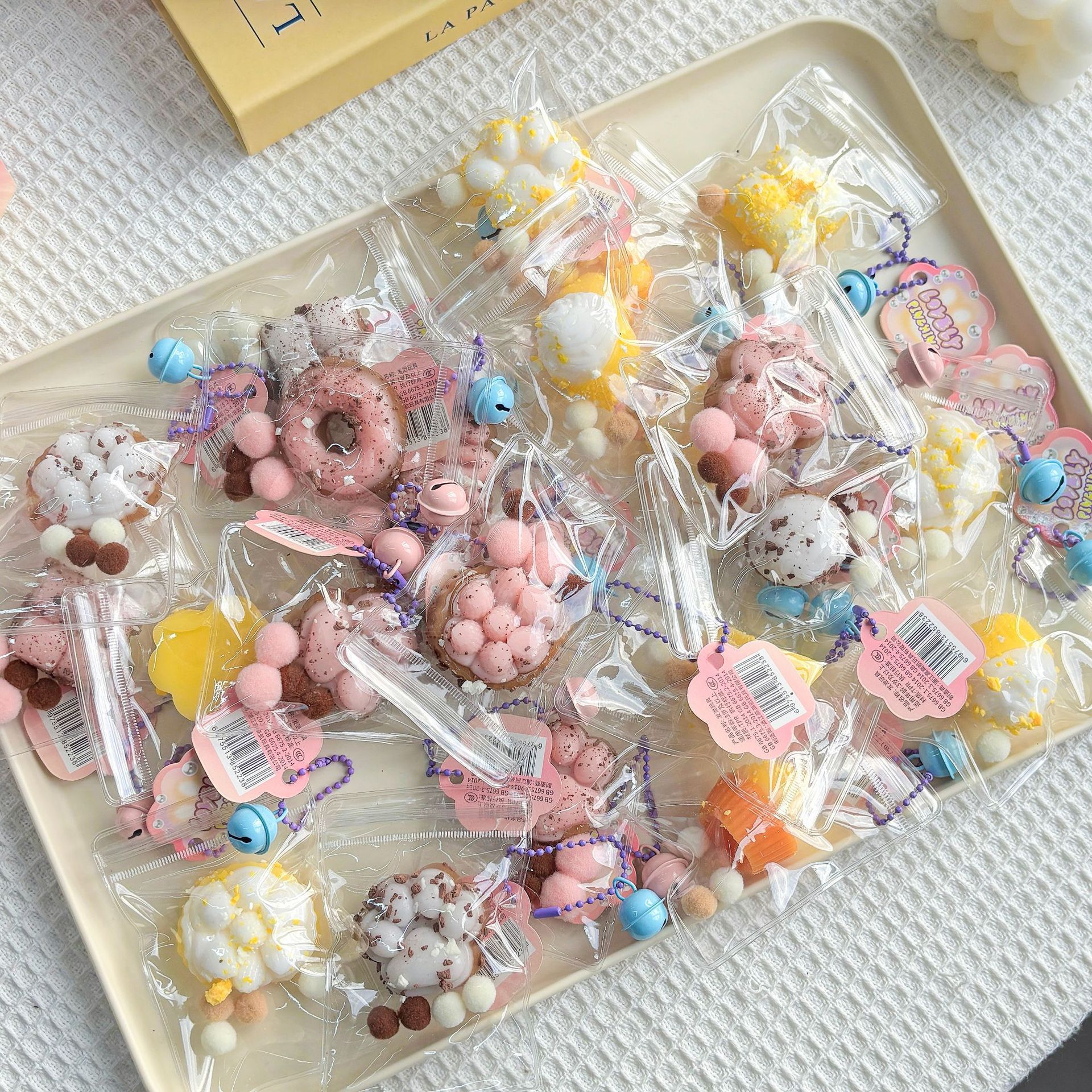 水晶大鼻嘎挂件捏捏乐解压玩具捏捏乐减压玩具小鼻嘎捏捏樂拼豆