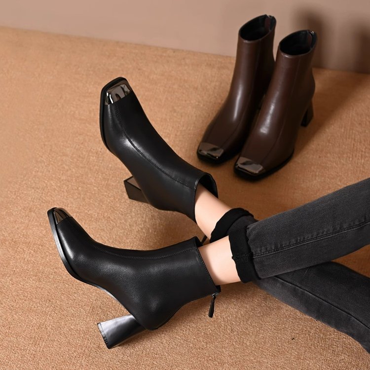 【万盛撤柜】方头英伦马丁靴秋冬法式复古高跟短靴粗跟2025新款法式