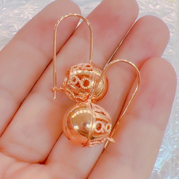 铜合金亚克力耳饰 俄罗斯585紫经典光球半镂空工艺耳钩女款推荐