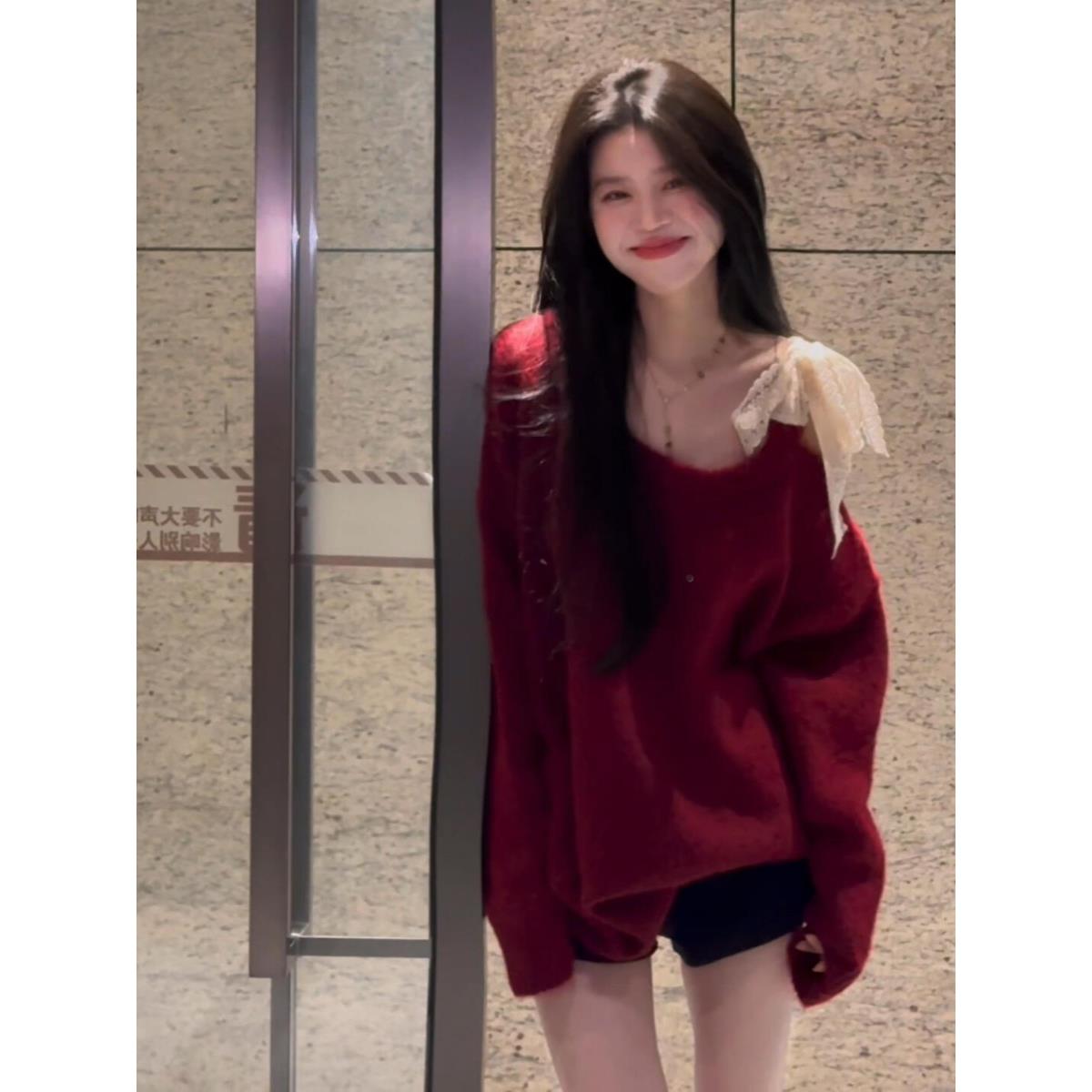 圣诞氛围感红色毛衣女秋冬蝴蝶结高级感慵懒别致独特露秋冬氛围感