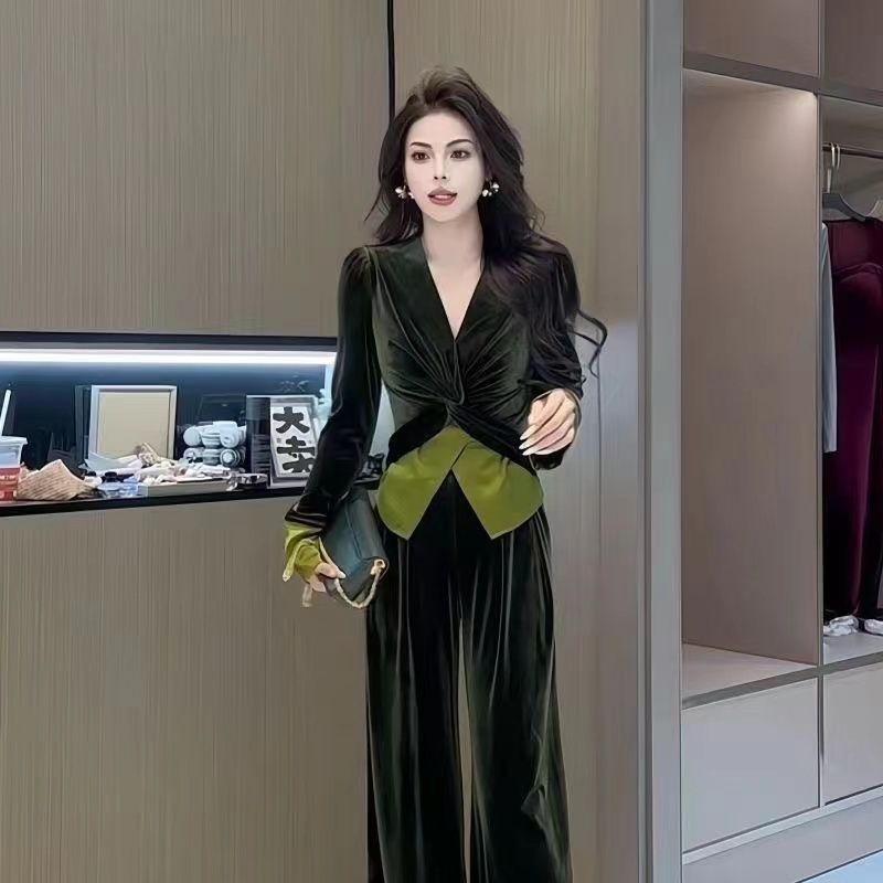 新款丝绒拼接气质时尚套装喇叭袖上衣加松紧腰裤子修身秋冬阔腿裤