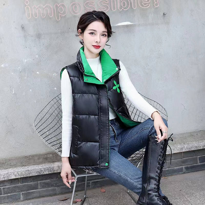 Y808轻奢立领克罗四叶草马甲拼接轻奢保暖时尚马甲女