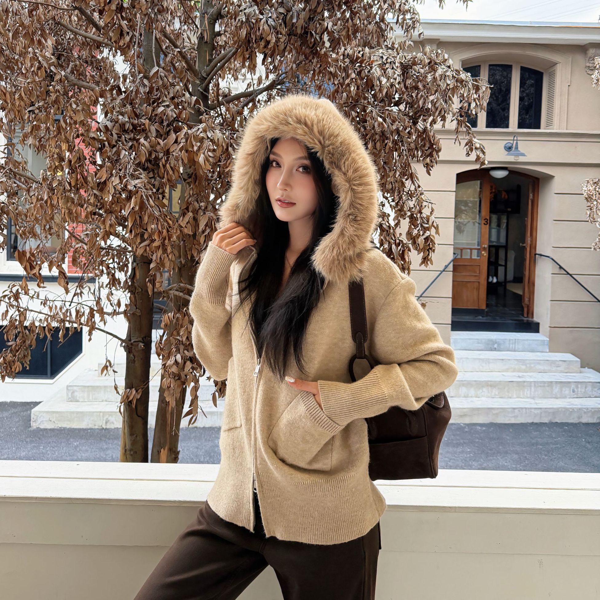 Moprobably李予诺「枫」气质百搭时尚秋冬连帽拉链毛毛外套L5477011