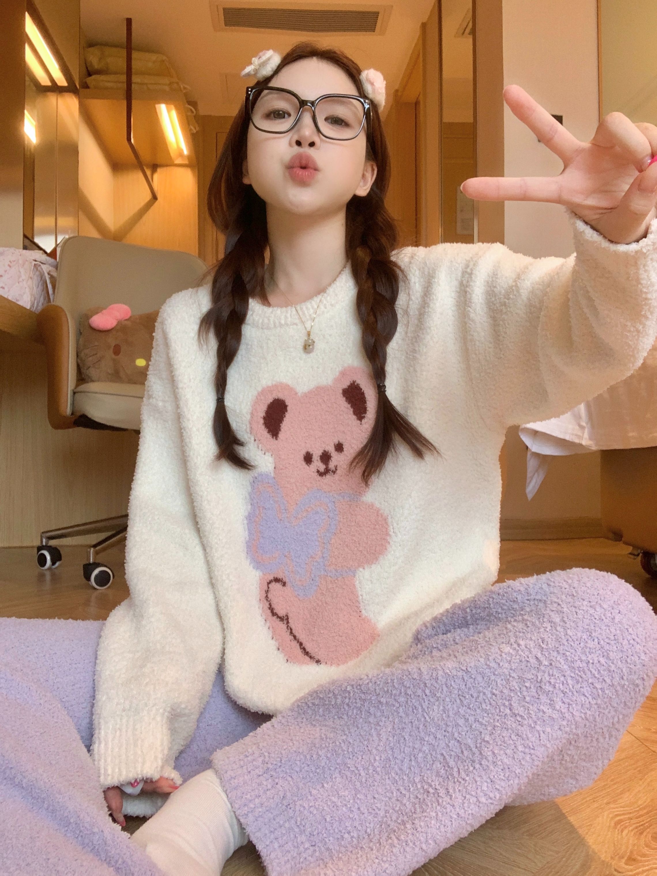 冬季圆领卡通小熊睡衣女保暖加绒慵懒风珊瑚人甜美长袖家居服套装