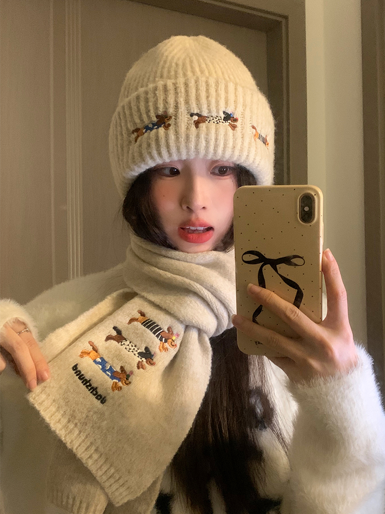 腊肠小狗刺绣灰色毛线围巾女冬季2025新款慵懒风学生保暖防寒围脖