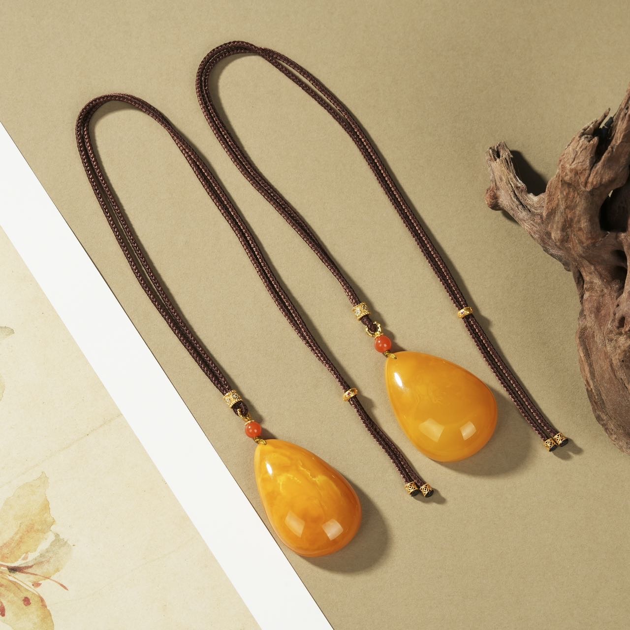 【云上叙】蜜蜡吊坠-多样性发一件-随形-V29796-M（甄选）