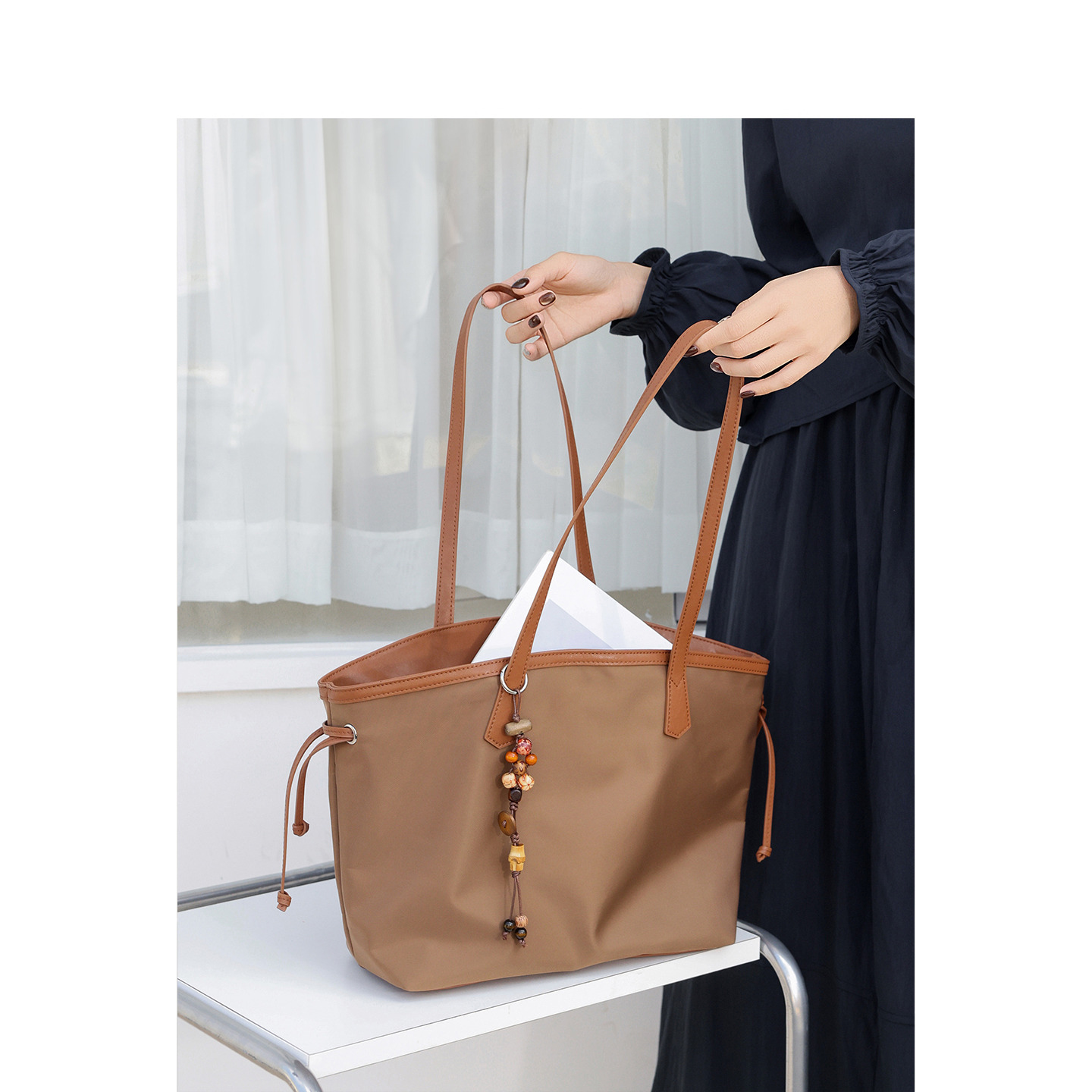 唯女王真皮大容量帆布包包女上班日常通勤百搭高级单肩手提托特包