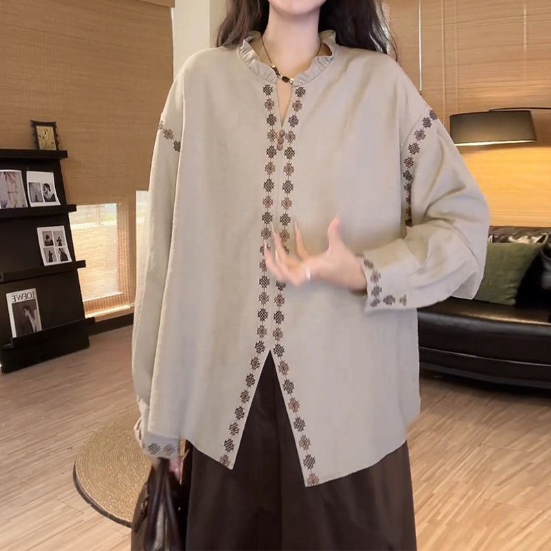 2025秋季新款时尚百搭洋气刺绣长袖衬衫设计感气质休闲风宽松上衣