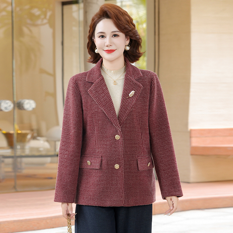 秋季保暖毛呢外套呢子衣服休闲西装妈妈装中老年女装洋气减龄秋装
