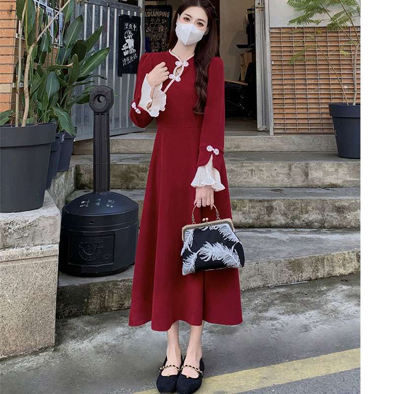 新中式盘扣红色连衣裙女秋冬大码胖mm气质收腰显瘦高级感国风长裙