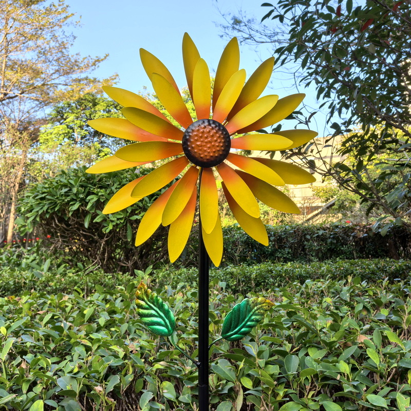 商场美陈小风车海边游乐场公园摆摊金属幼儿园创意造景摆件向阳花