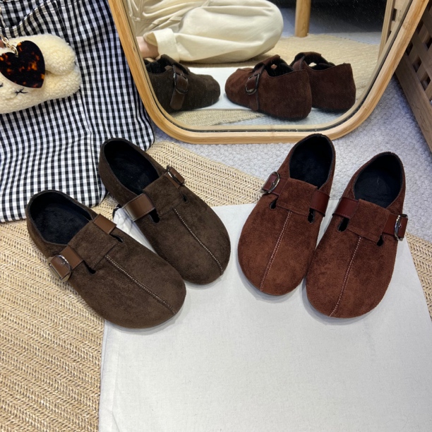 2025秋季复古百搭全包勃肯鞋花生吐司软底皮带扣休闲女鞋