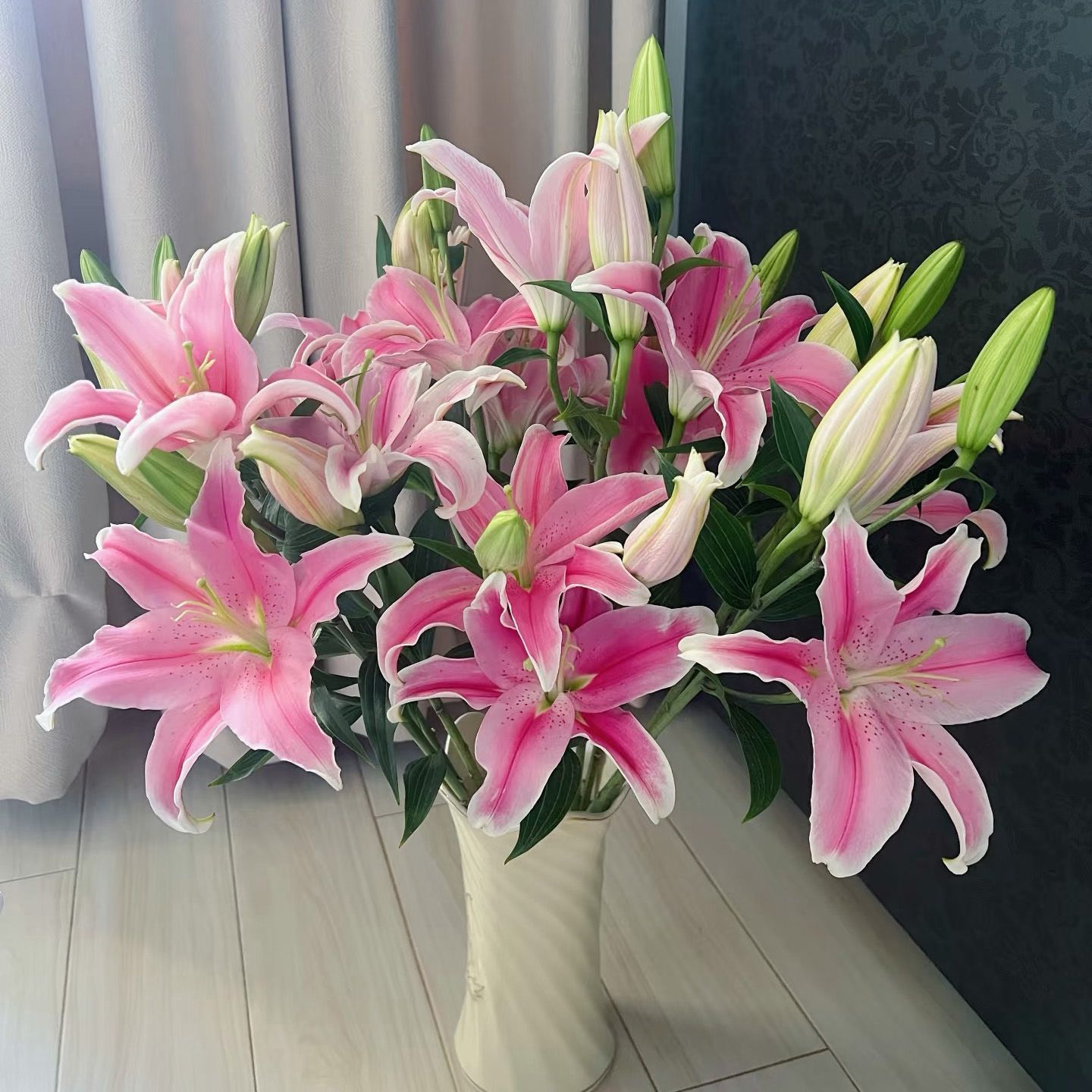 【10朵  粉色香水百合】全场鲜花任意满2单及以上 升级顺丰包邮 