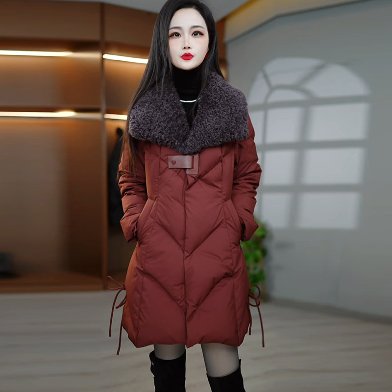 冬季时尚洋气中老年羽绒服外套2025年新款气质减龄保暖白鸭绒上衣