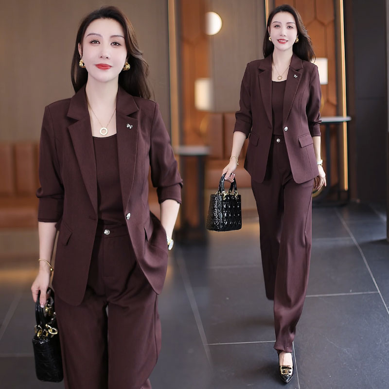 小个子时尚套装女秋季一粒扣收腰休闲小西装修身显瘦气质三件套潮
