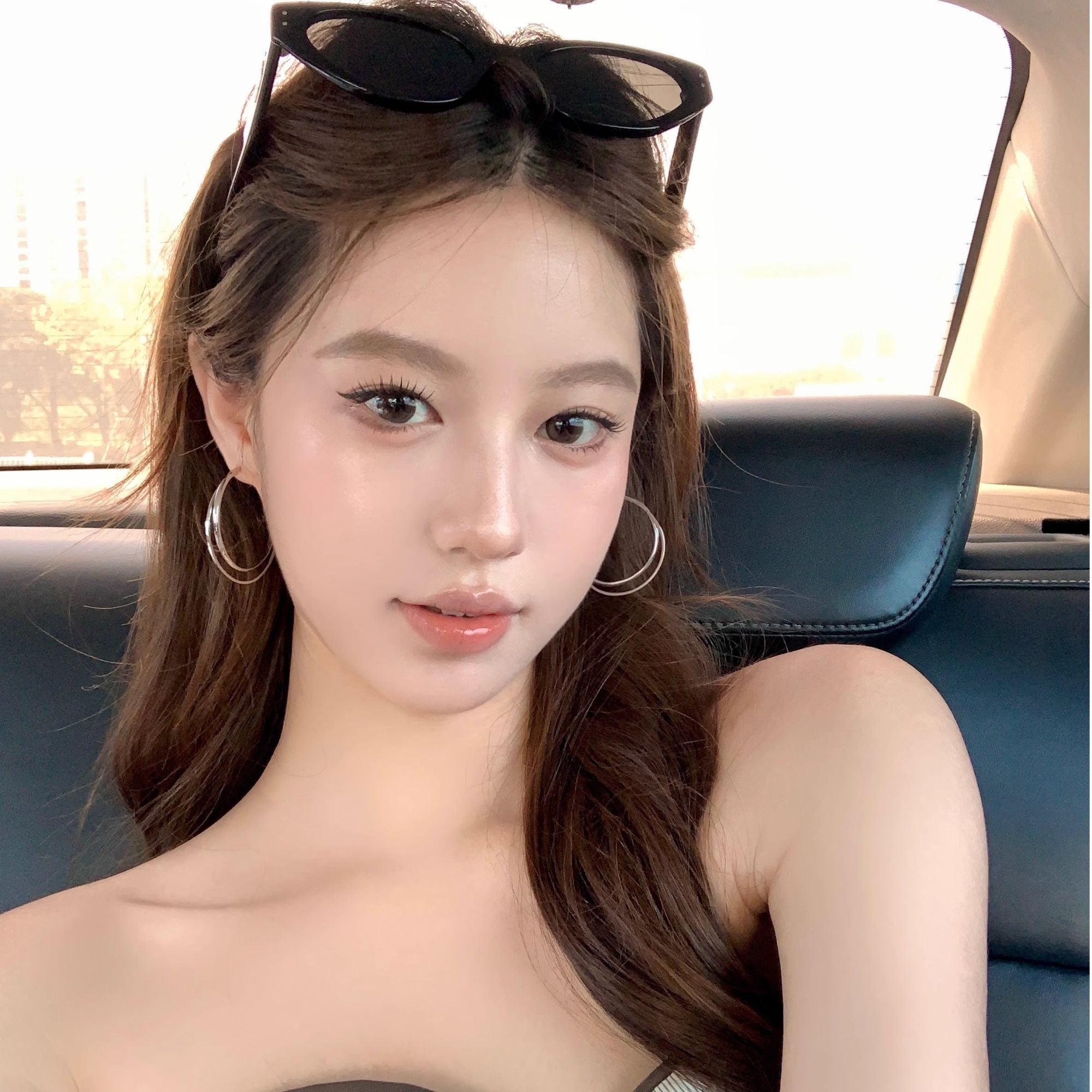铜合金耳饰 极简主义 银色双层大耳圈耳环女夏百搭方圆脸素圈耳饰