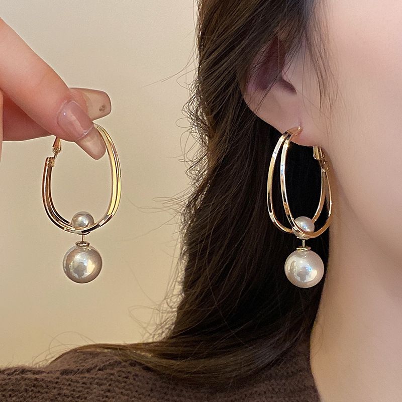 合金耳饰 气质扭曲圆圈珠珠耳环法式优雅高级感耳扣轻奢时尚耳饰