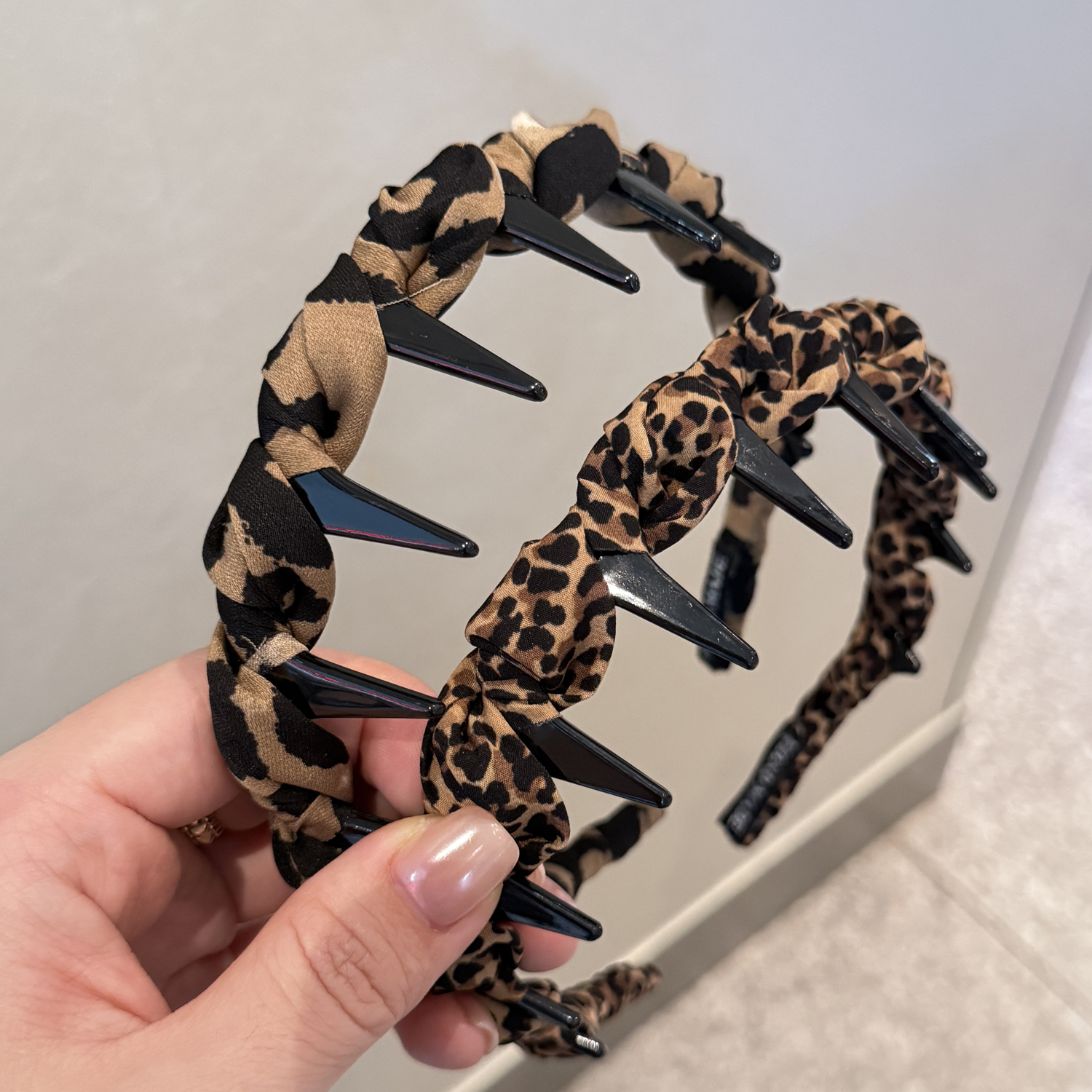 博主同款！经典豹纹布艺波浪带齿发箍蓬松高颅顶头箍压发发卡发饰